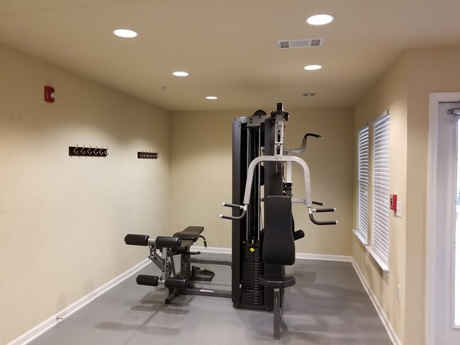 Gimnasio de Dobbins Hill - Dobbins Hill Apartment Homes