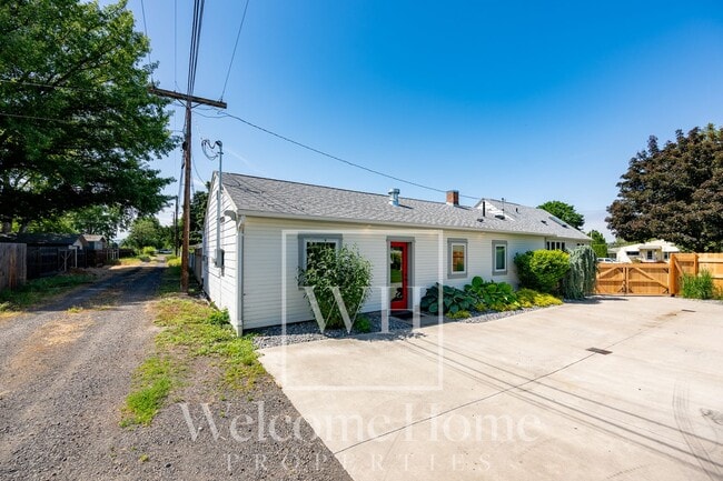 Building Photo - 521 Ankeny St