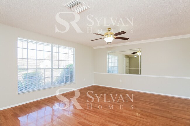 Foto del edificio - Discover what it feels like to LOVE where you LIVE!