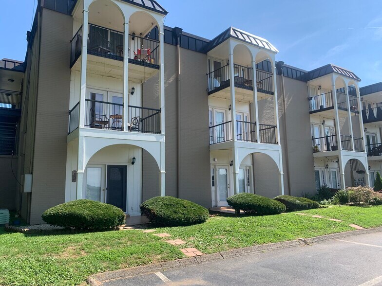 5709 Lyons View Pike Unit 3101, Knoxville, TN 37919 - Condo for
