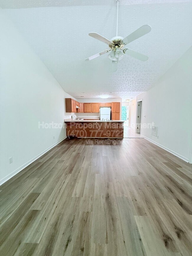 Foto del edificio - 3987 Hidden Hollow Dr