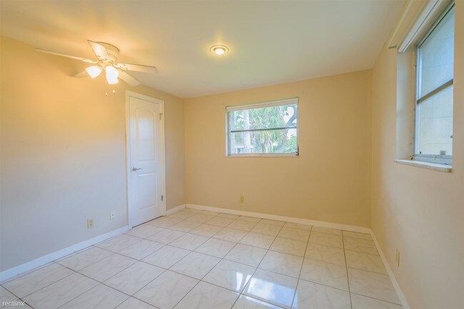 Foto del edificio - 2715 W Ivy St