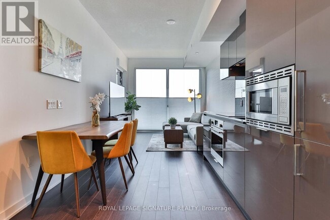 Building Photo - 121 St Patrick St