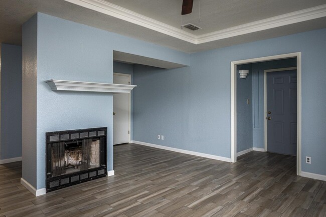 Building Photo - 208 Miller Dr