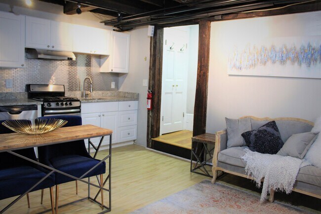 Foto del edificio - 1 Champney Pl