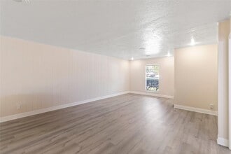 Building Photo - 1502 Dabney Dr