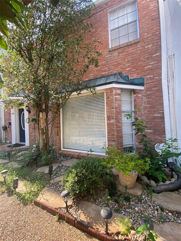 6310 Deerwood Rd, Houston, TX 77057 Condo for Rent in Houston, TX