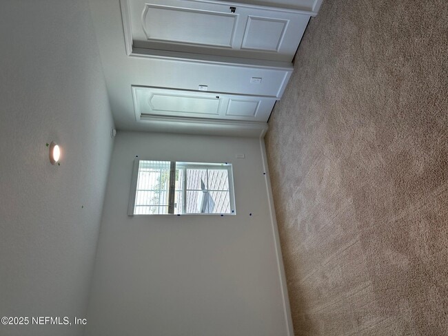 Building Photo - 120 Summer Moon Dr