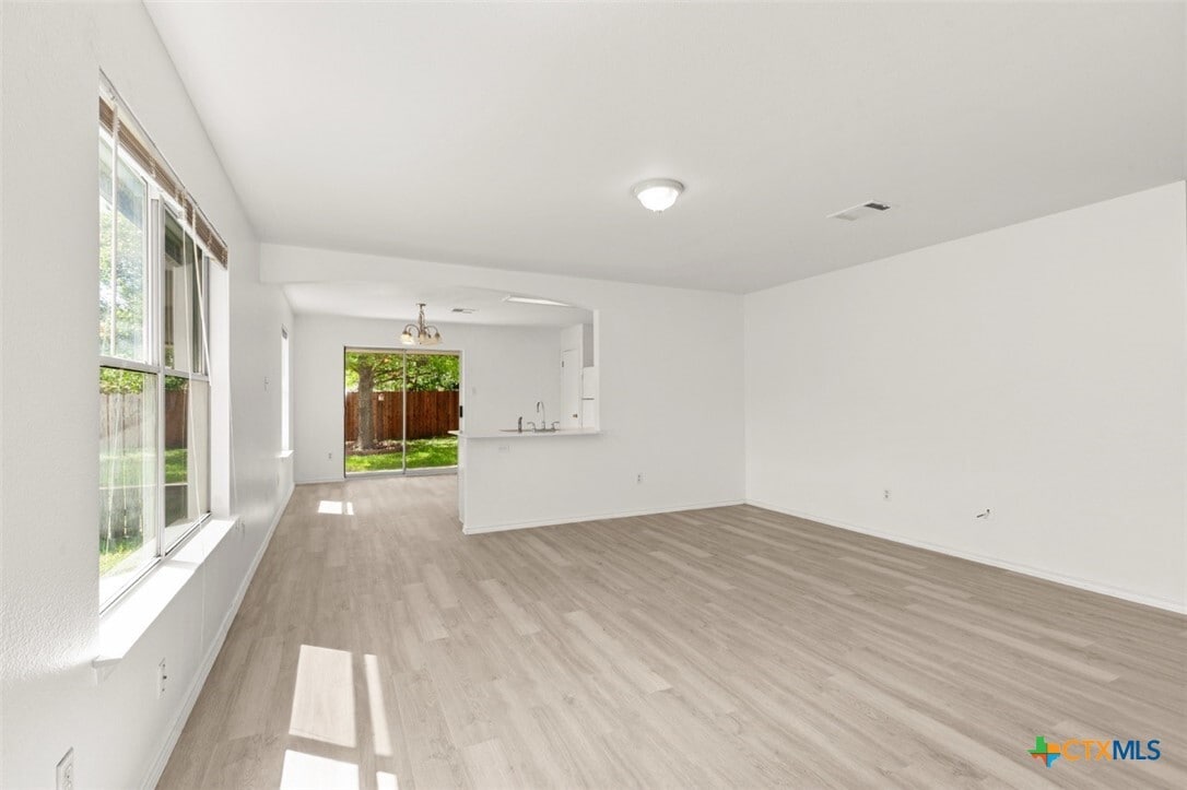Building Photo - 112 James Lin Cir