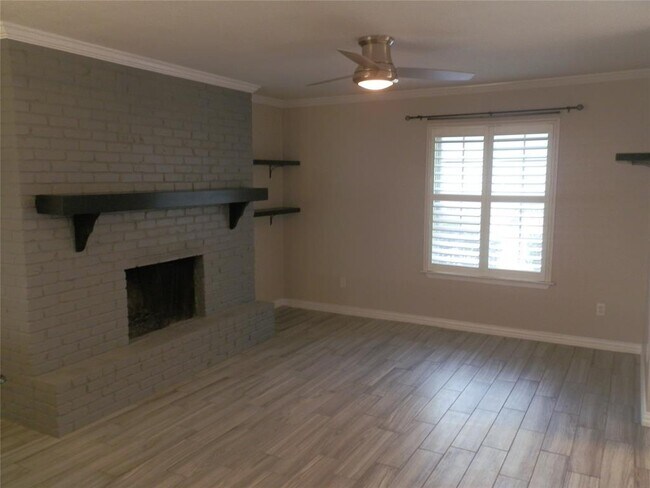 Foto del edificio - 840 Chateau Valee Cir