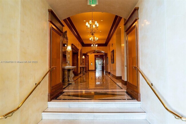 Foto del edificio - 16500 Collins Ave