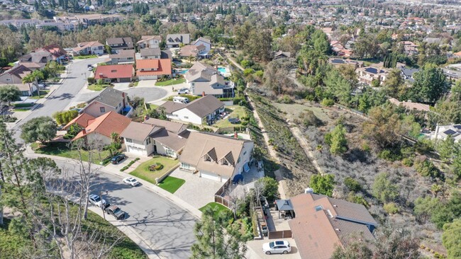 Building Photo - Spacious Rental in Anaheim Hills