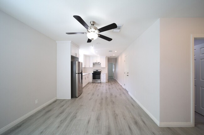 Foto del edificio - 120 E Shady Grove Dr