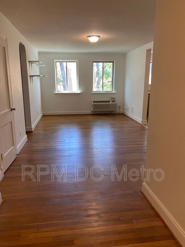 Foto del edificio - 1029 Perry St NE