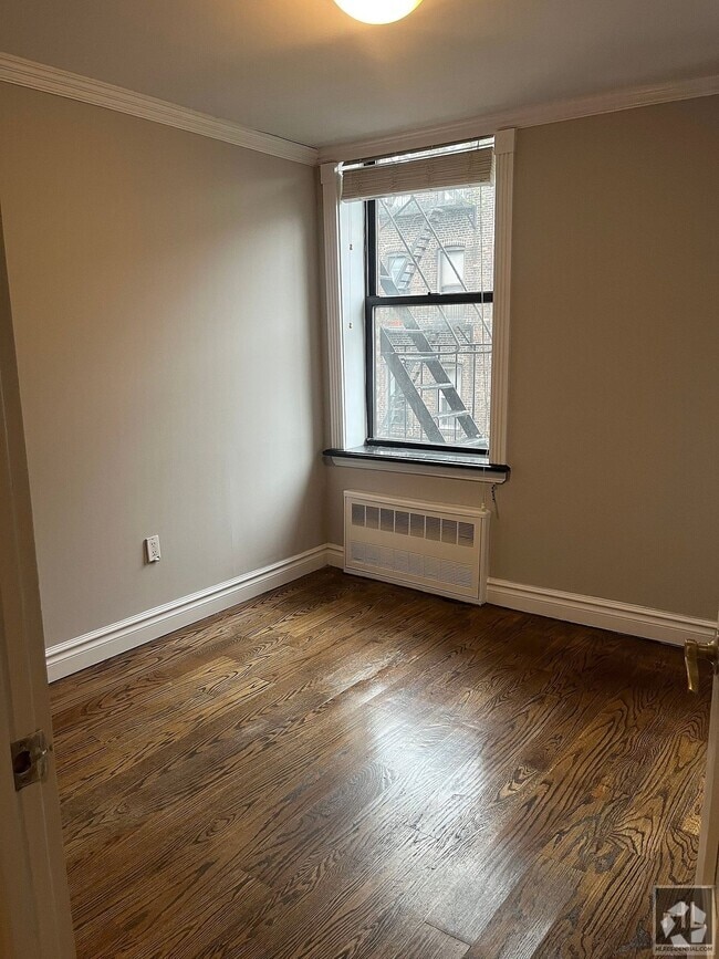 Building Photo - East 9th Street