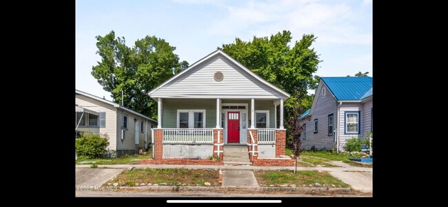 Photo - 609 N 10th St House