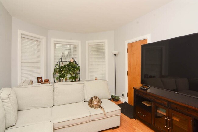 Foto del edificio - 1722 W Fletcher St