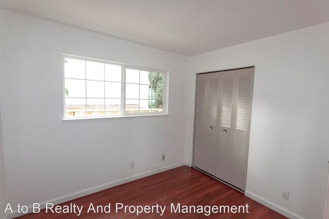 Building Photo - 4 br, 2 bath House - 1755 Yosemite Dr