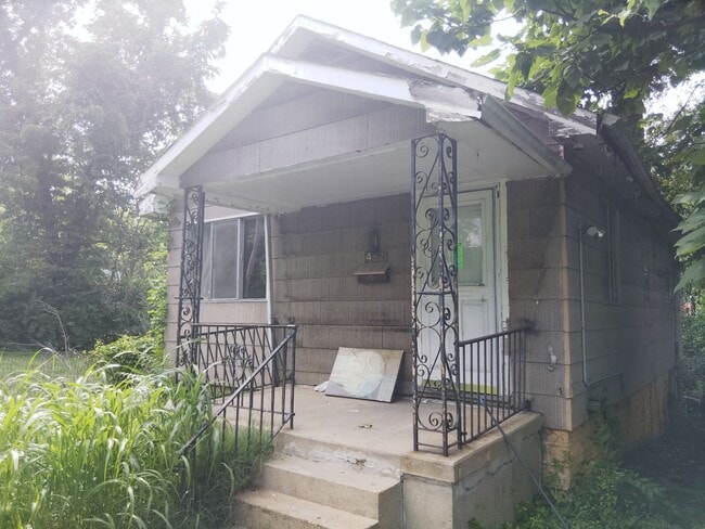 Building Photo - 4521 Oakwood Ave