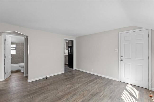 Foto del edificio - 6812 Grand Ave