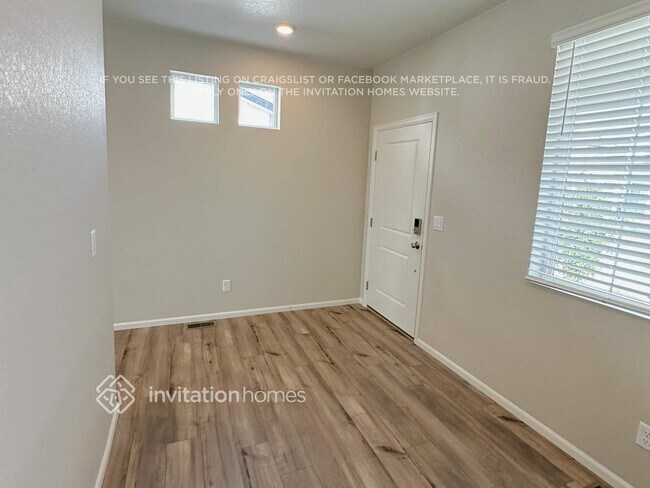 Building Photo - 4627 N Sicily St