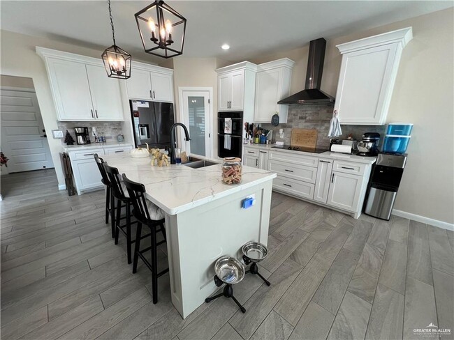 Building Photo - 3418 Coppermine Ave