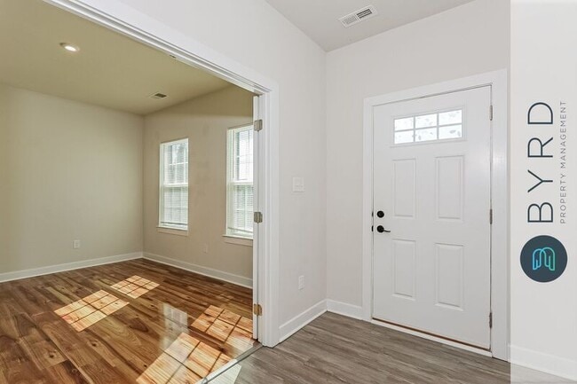 Building Photo - 9206 Miranda Ln