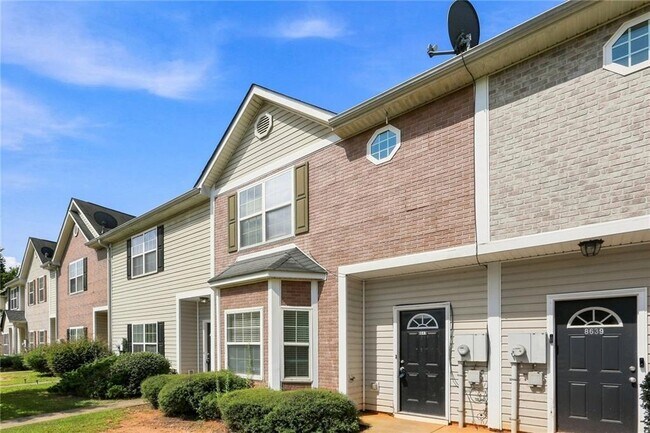 Foto del edificio - 8641 Thomas Ln