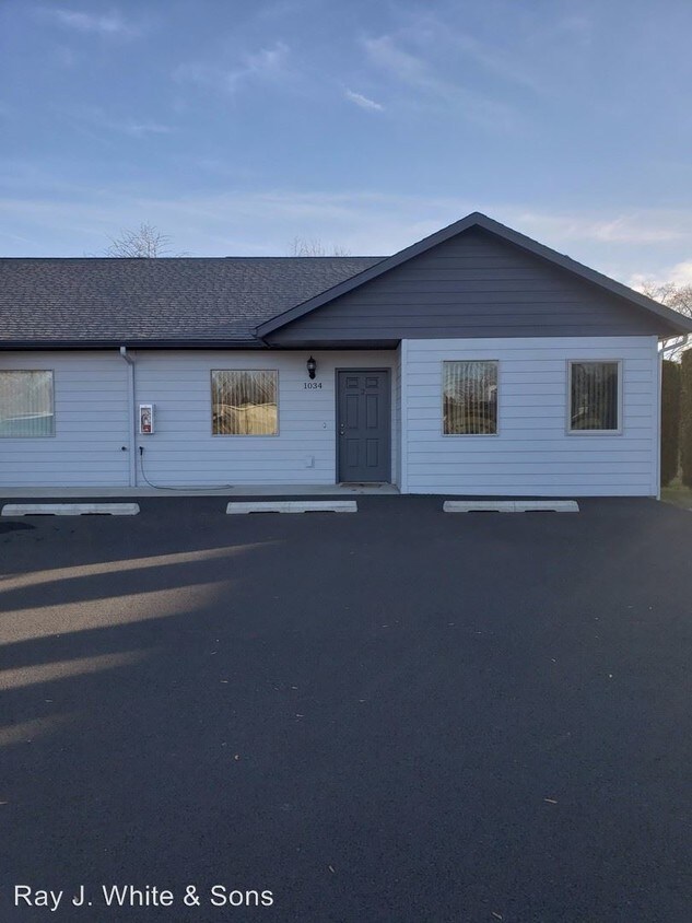 Foto principal - 3422-3430 11th St