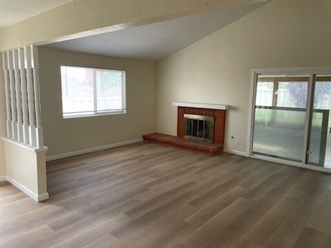 Foto del edificio - 4282 Misty Ln