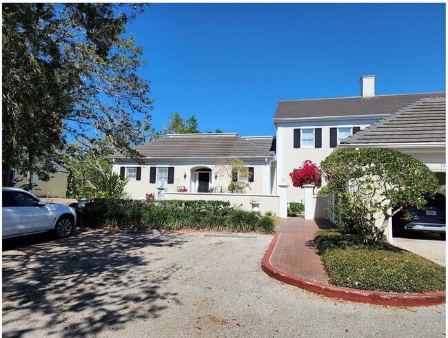 Building Photo - 76 Bishopscourt Rd
