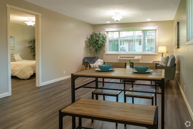 1BR, 1BA, - 540SF - Dining Area - Parkview Apartments - 55+ Senior Apartments