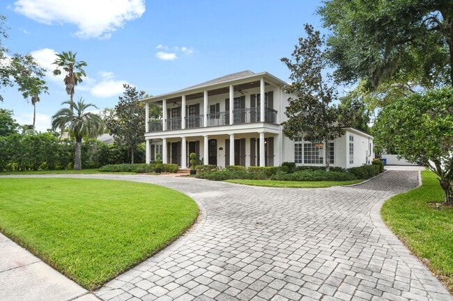 Building Photo - Winter Park 5 bedroom, 5 bath with pool.