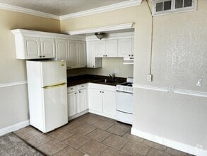 Building Photo - 311 W Ashley St