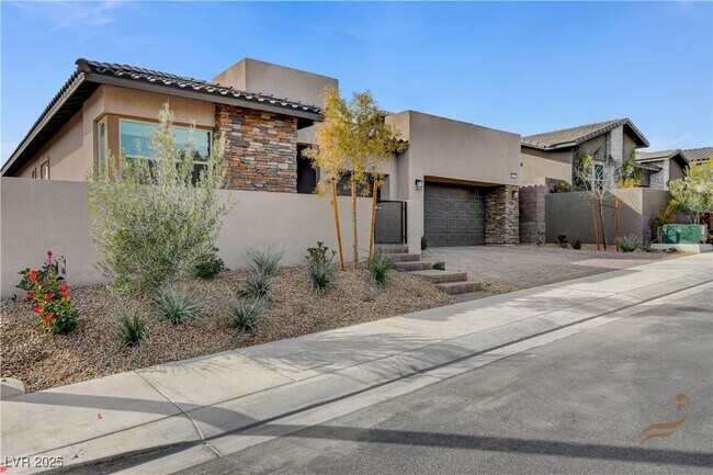 Building Photo - 11837 Grassy Pln Ave