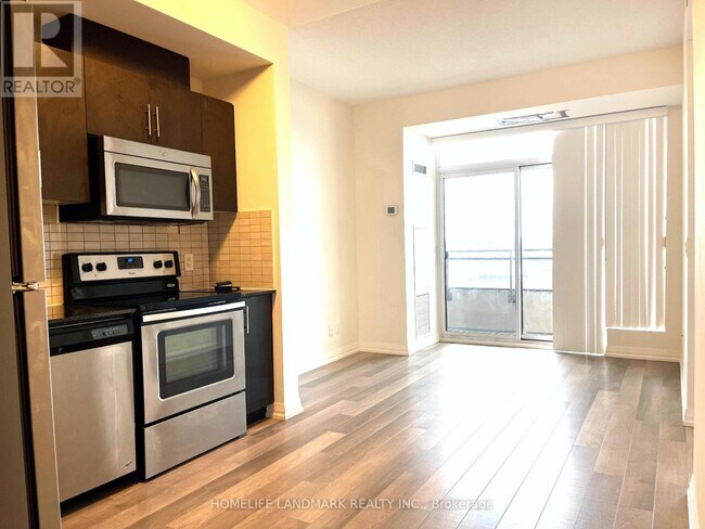 Photo du bâtiment - 9506-9506 Markham Rd