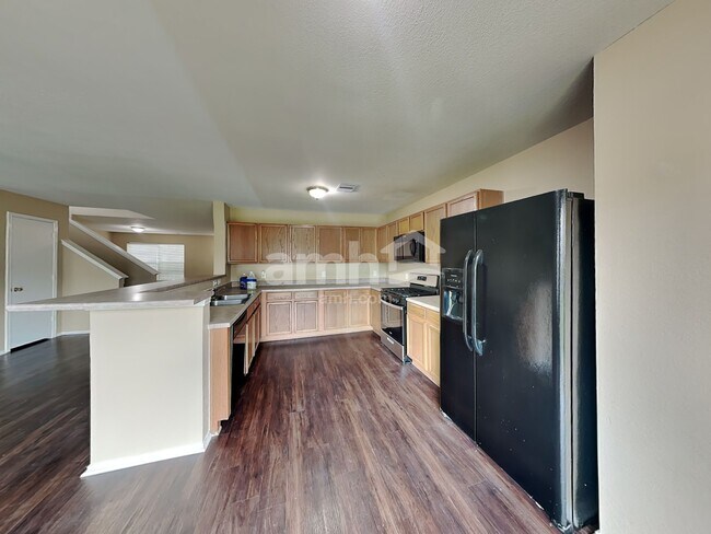 Foto del edificio - 9618 Lasbury Dr