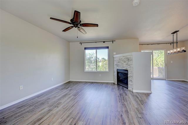 Foto del edificio - 835 Ridgebury Pl