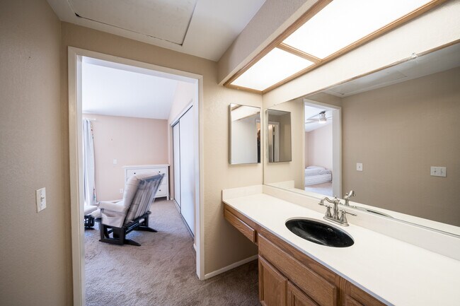 Foto del edificio - 1808 Cottonwood Ave