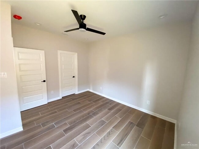 Building Photo - 3104 S Links Dr