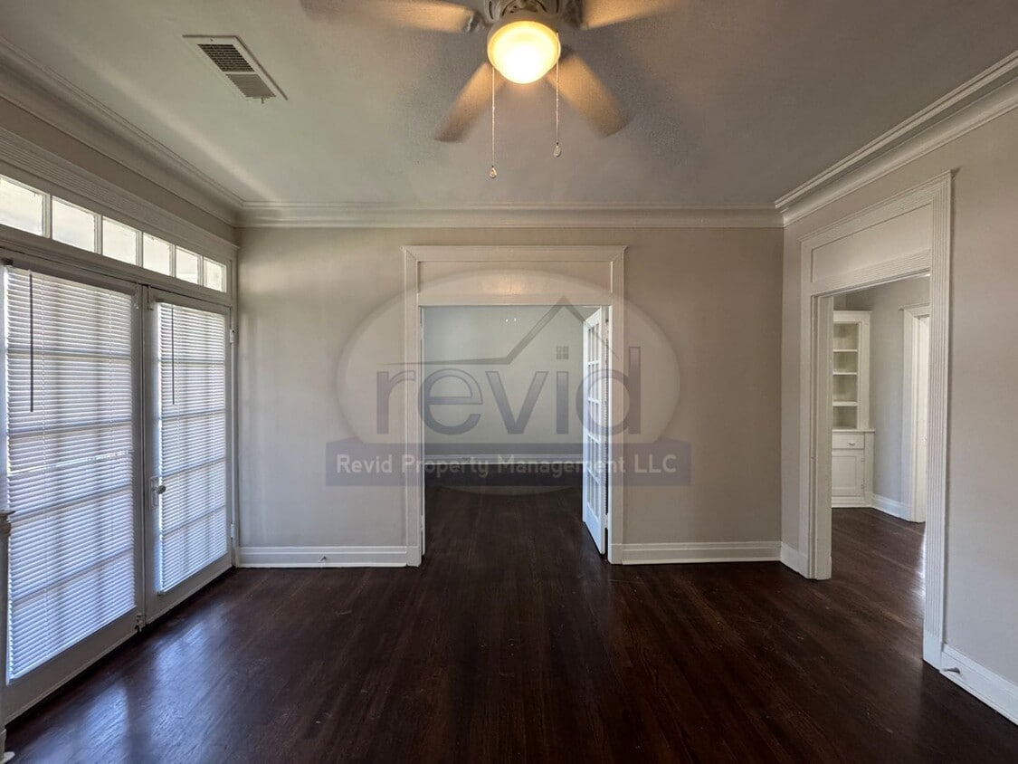 Primary Photo - Beautiful 2 Bedroom 1 Bath in Midtown!