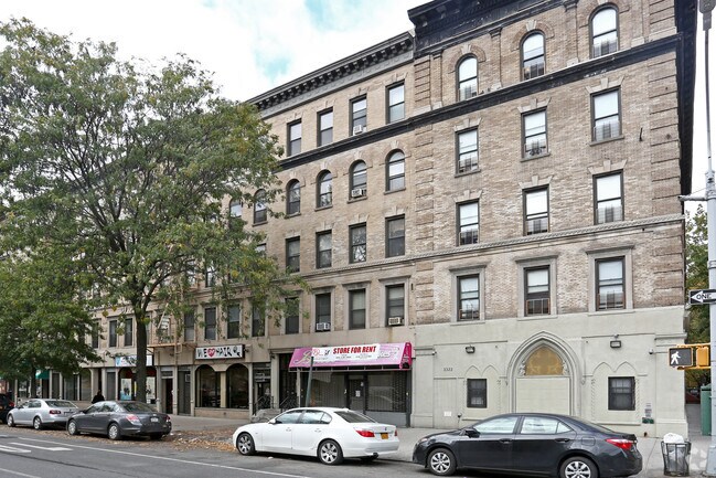 Foto del edificio - 2322 Adam Clayton Powell Blvd
