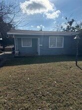 Building Photo - 910 Circle Dr