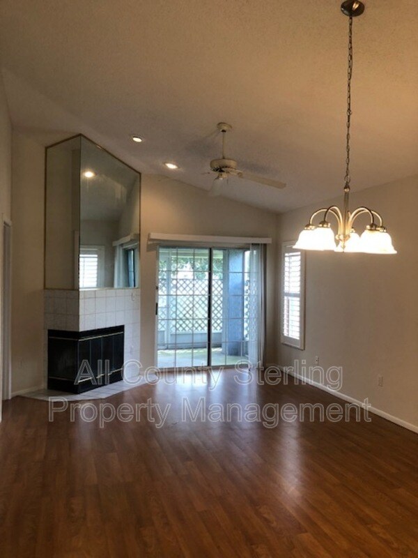 Building Photo - 4559 Oak Arbor Cir