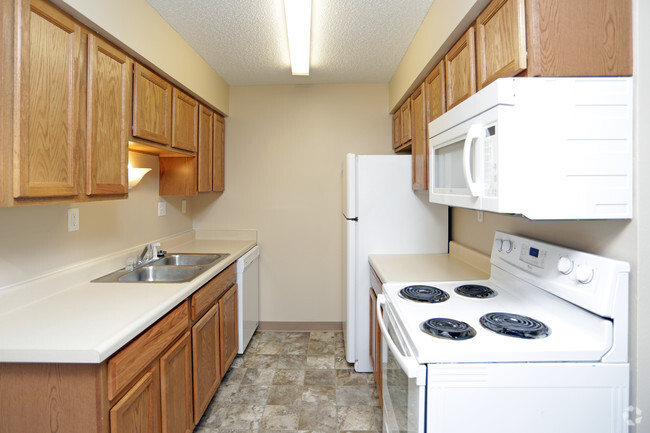 Kitchen - Country Court Apartments