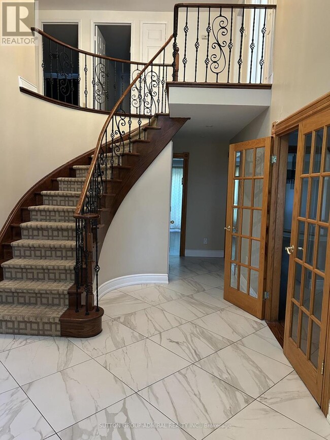 Building Photo - 344 York Hill Blvd