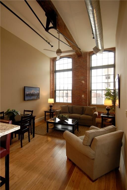 Foto del edificio - 411 Valley St