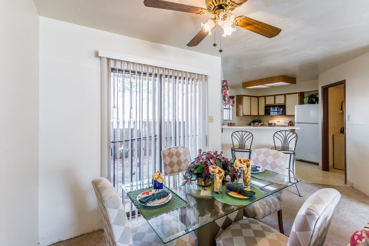 Hickory Forest Apartments Rentals in Memphis at 3920 Hickory Hill Rd