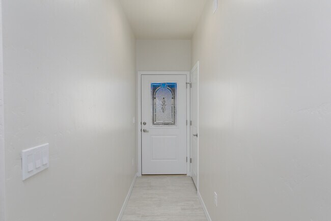 Building Photo - 2860 Jamaica Blvd S