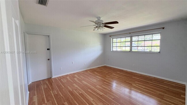 Foto del edificio - 4440 NW 4th Ct